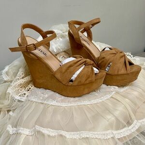 Faux suede 4” wedges, with 1” toe size 6